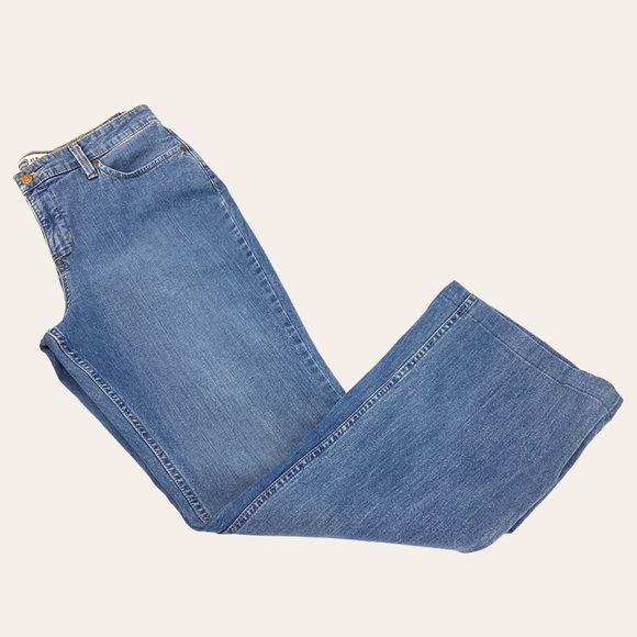 LEVIS SIGNATURE AT WAIST BOOTCUT JEANS - Picture 4 of 13